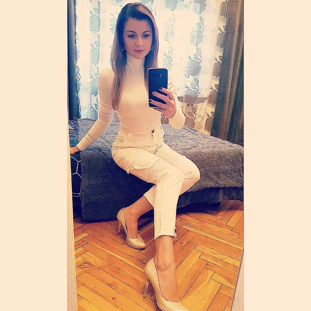 Obłędny dekolt jednej z najpiękniejszych gwiazd disco polo. Co za widoki!